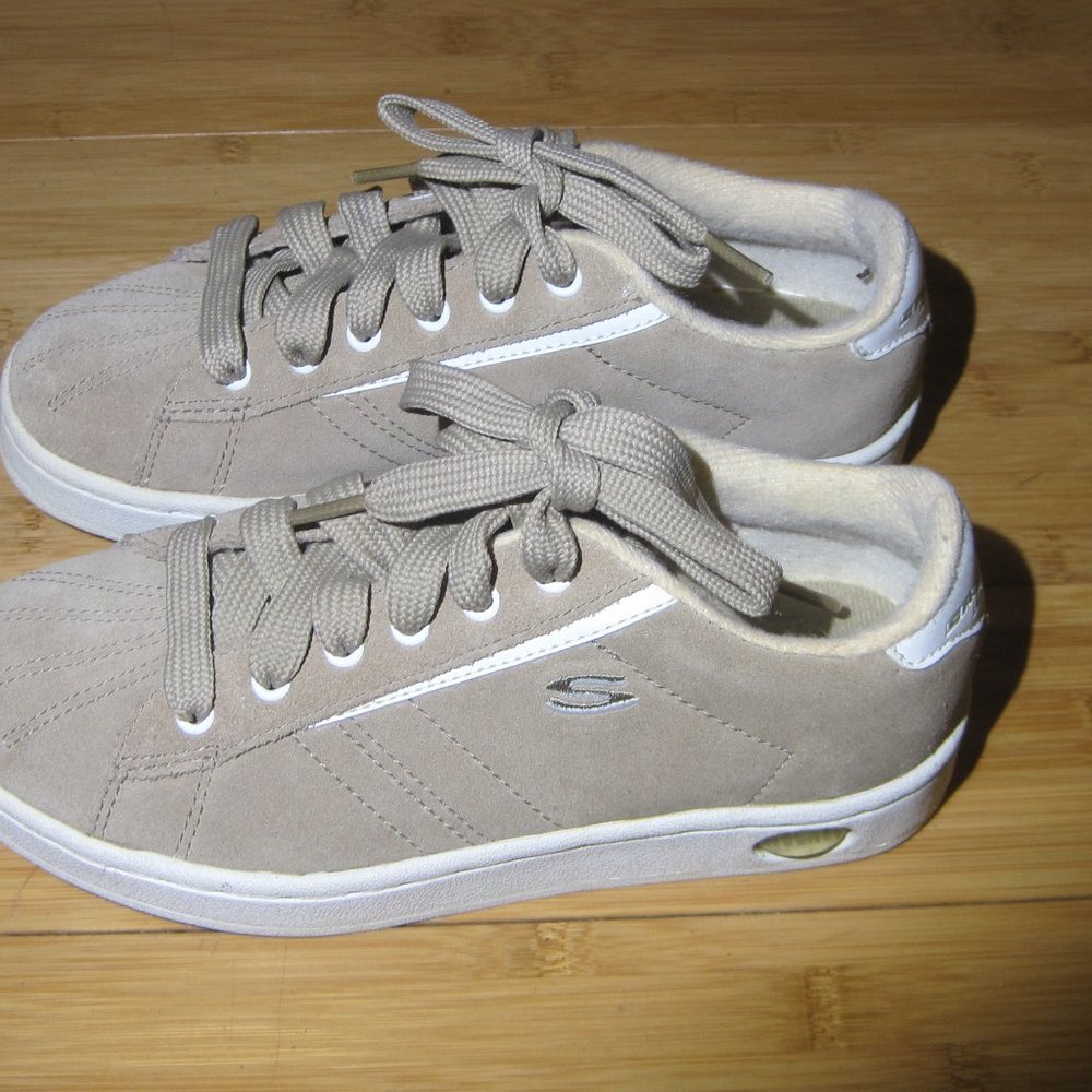 Women's size 7 Sketchers Sport Work Shoes Athletics
